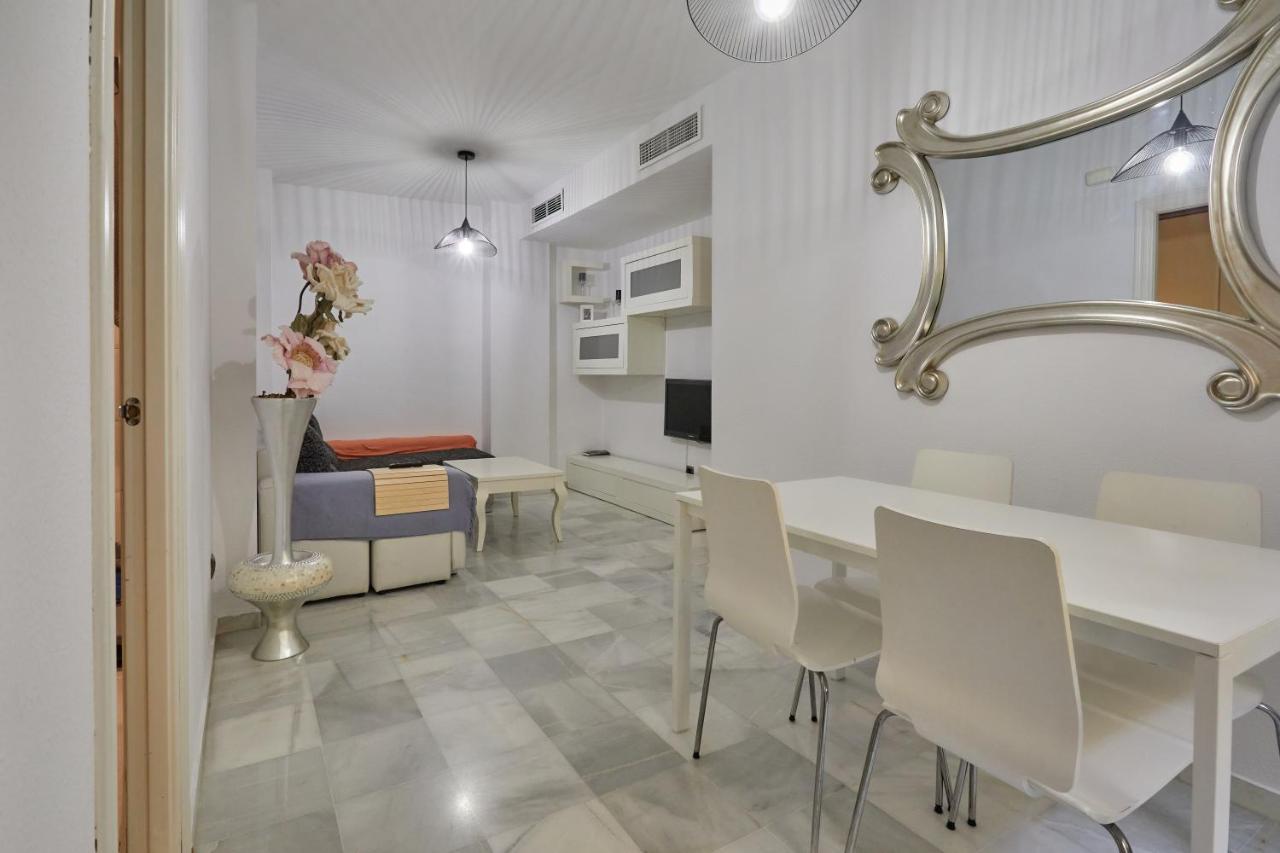Two Bedrooms Leonor Davalos Севилья Экстерьер фото