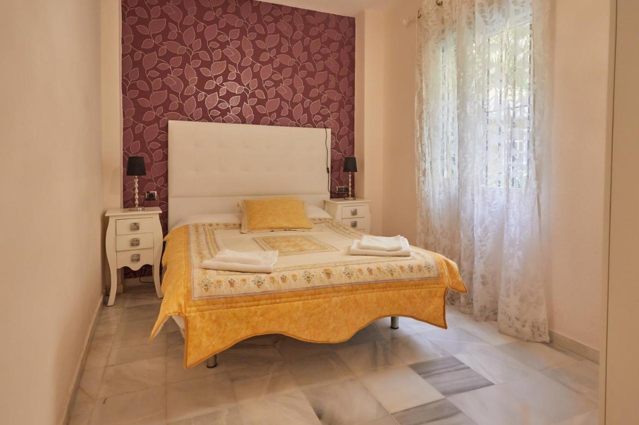 Two Bedrooms Leonor Davalos Севилья Экстерьер фото